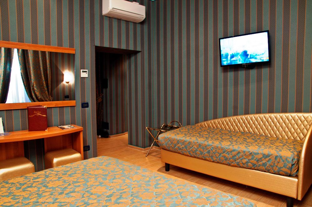 Hotel Lirico