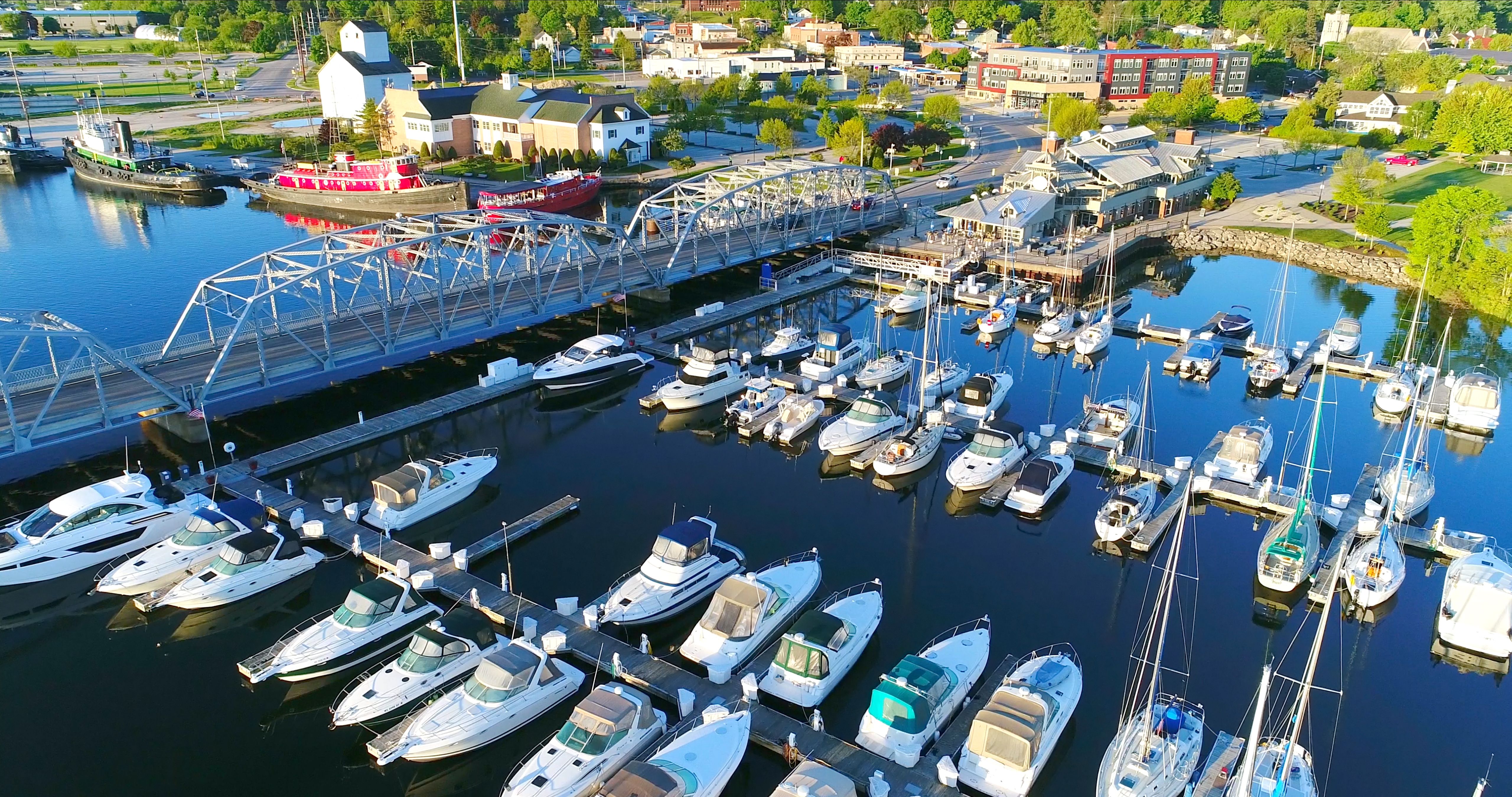 Sturgeon Bay, Wisconsin Holiday Rentals, Apartments & Condos