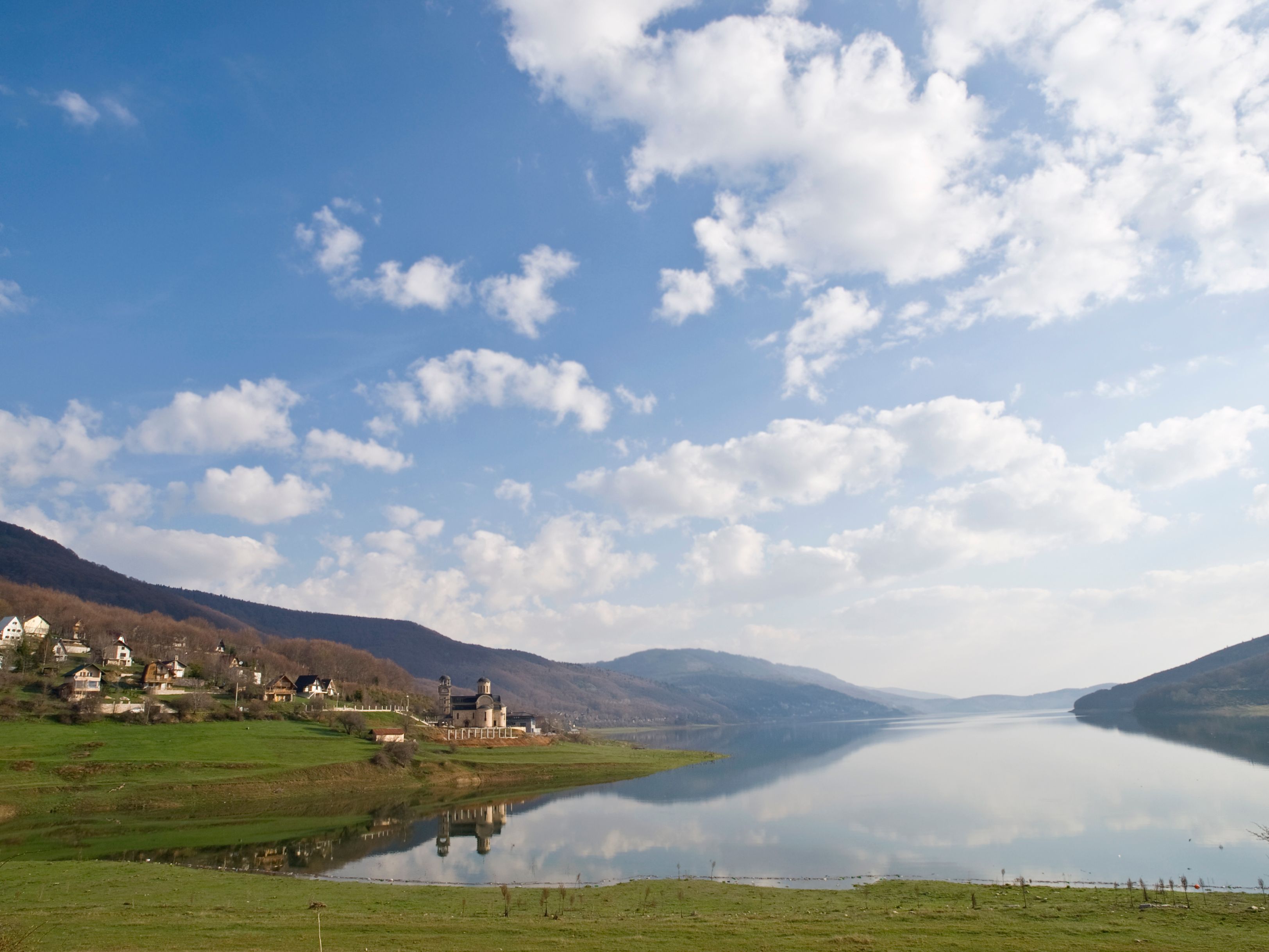Mavrovo, North Macedonia Holiday Rentals, Apartments & Condos