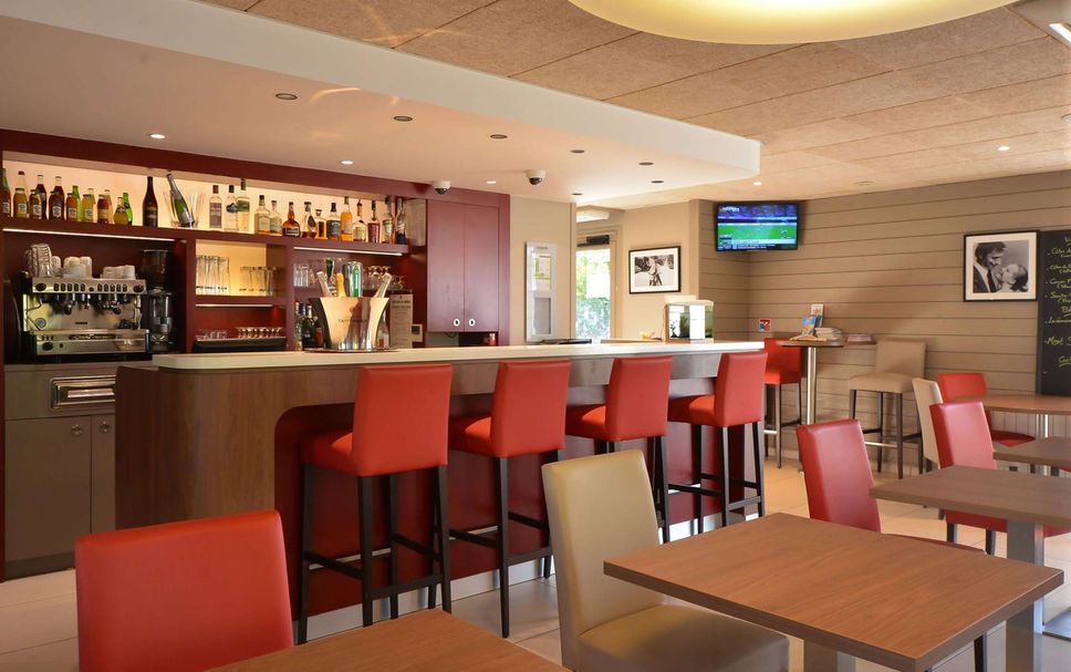 Bar Photo