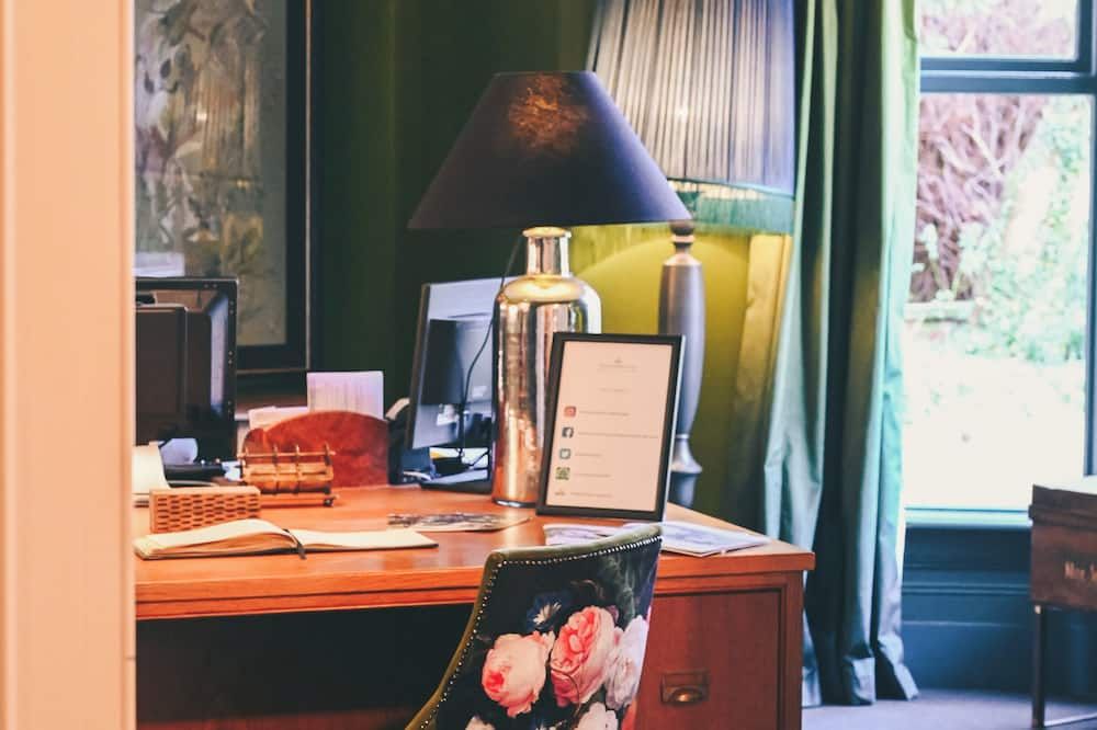 Room amenity