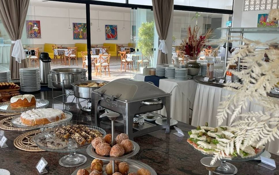 Buffet Photo