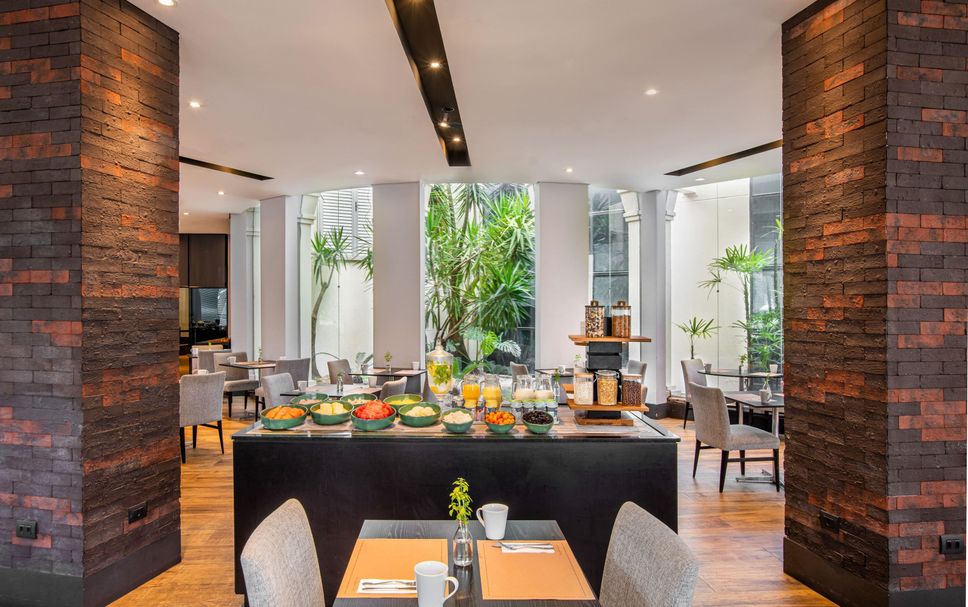 Restaurant Photo