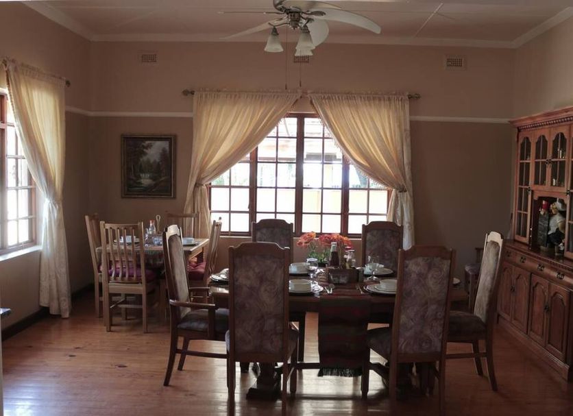Dining room Photo