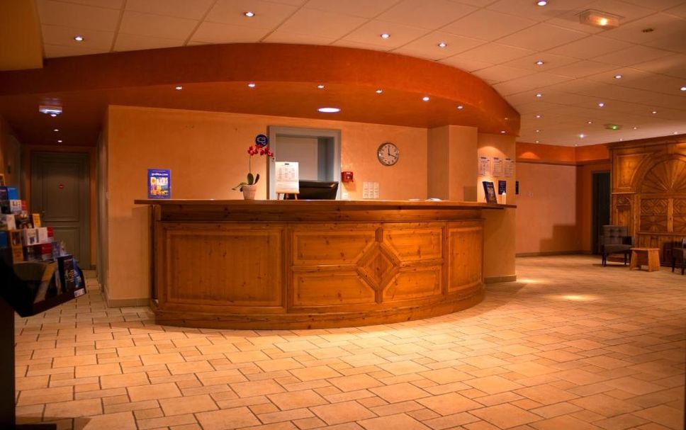 Front desk Photo
