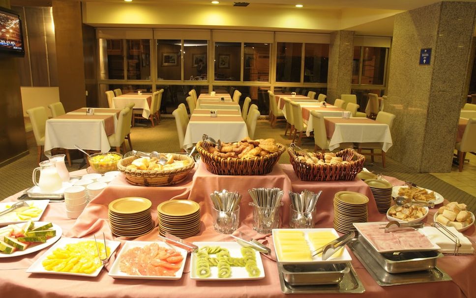 Buffet Photo