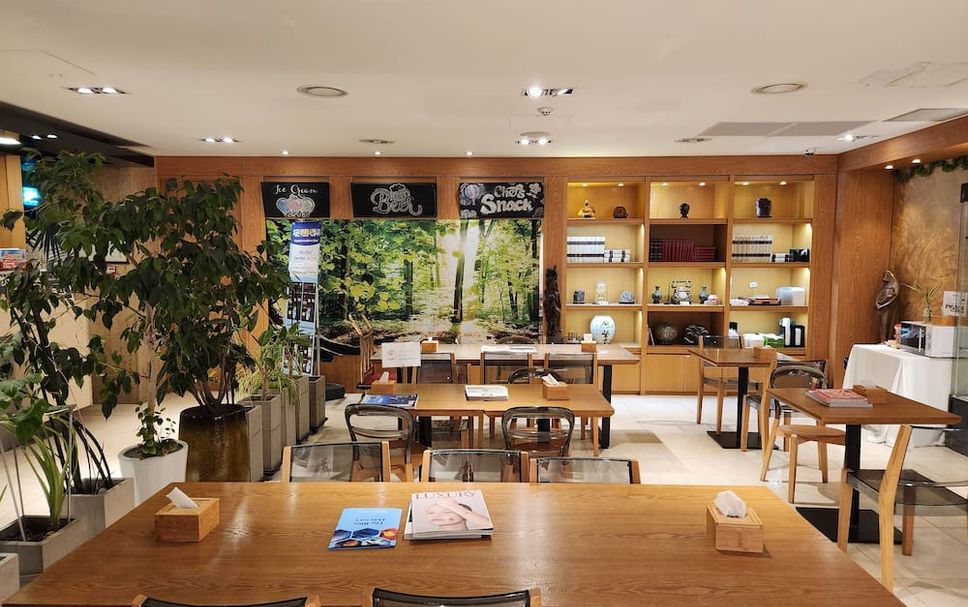 Restaurant Photo