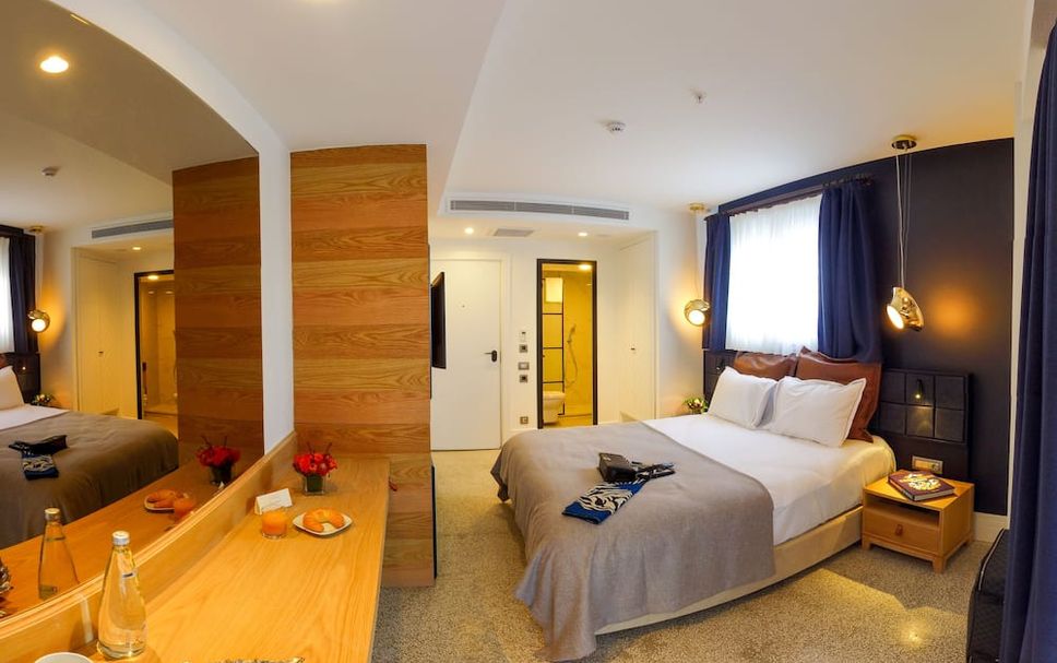 Bedroom Photo