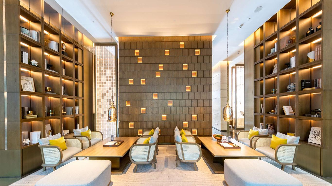 Joyze Hotel Xiamen, Curio Collection by Hilton