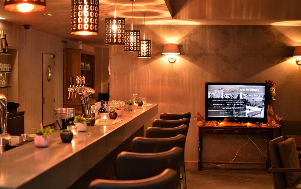 Bar Photo