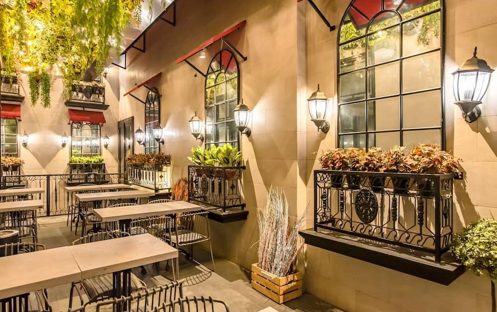 Restaurant Photo