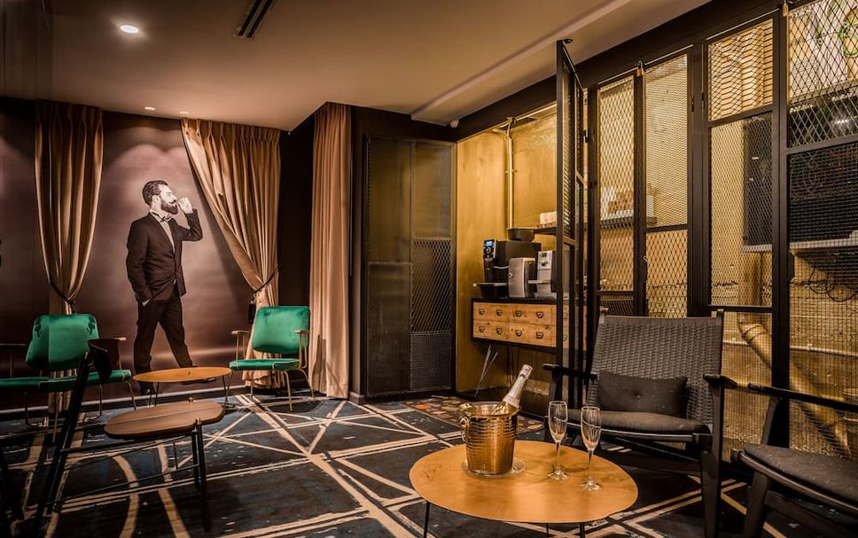 Lounge Photo