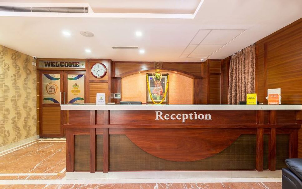 Front desk Photo