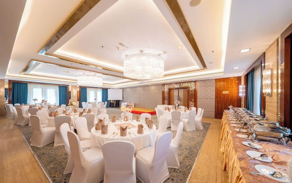 Banquet hall Photo