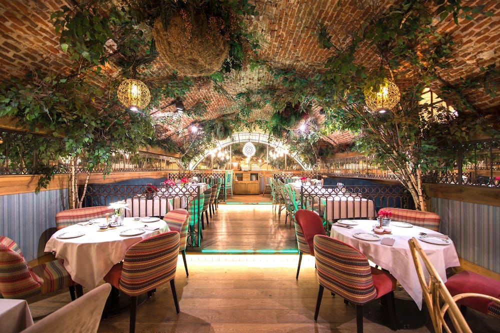 Restaurant Photo