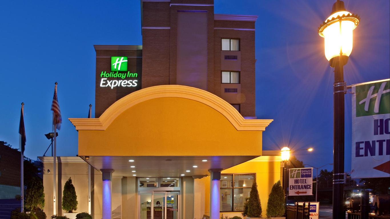 Holiday Inn Express Laguardia Airport