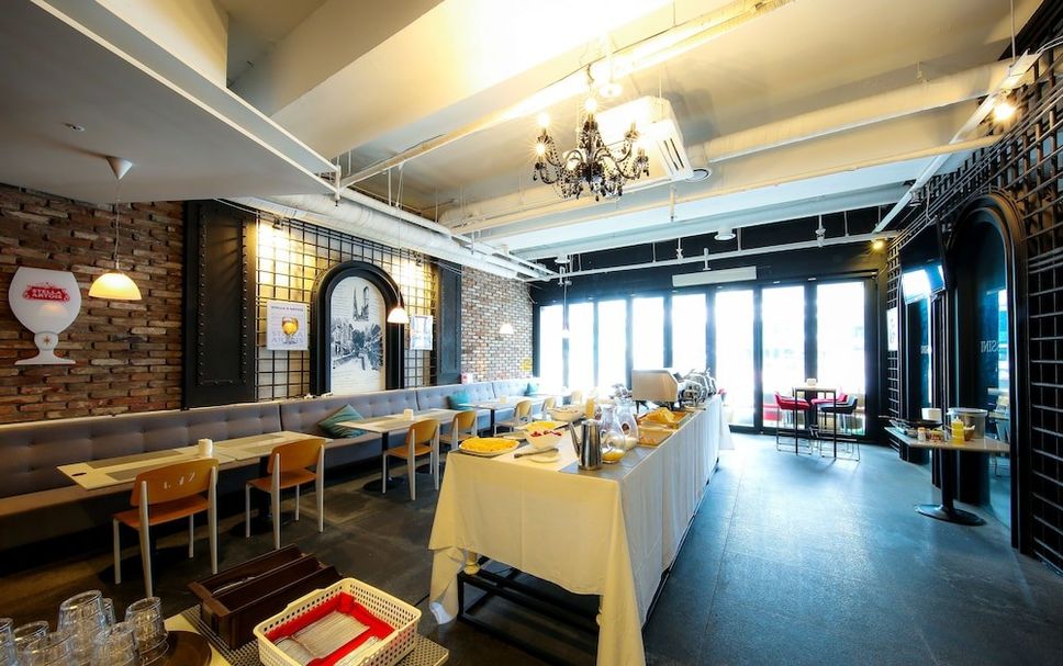 Restaurant Photo