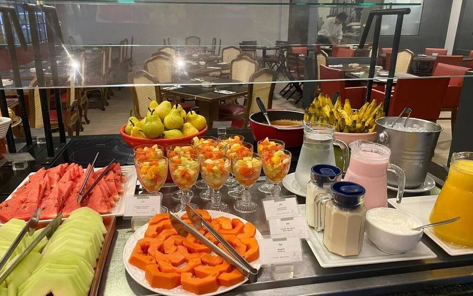 Buffet Photo