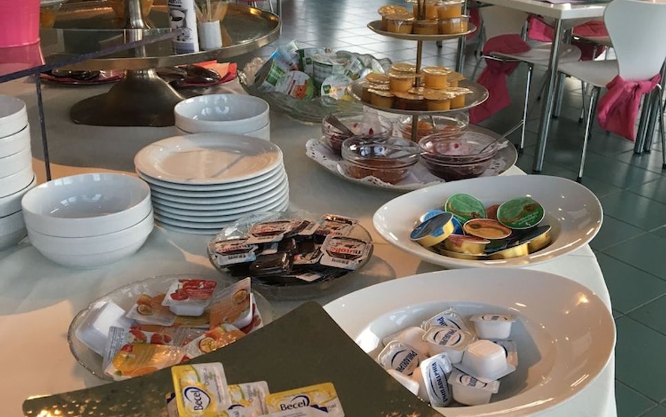 Buffet Photo