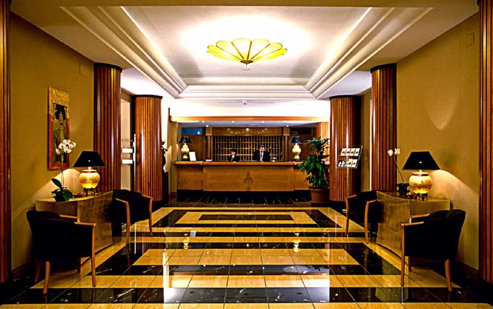 Front desk Photo
