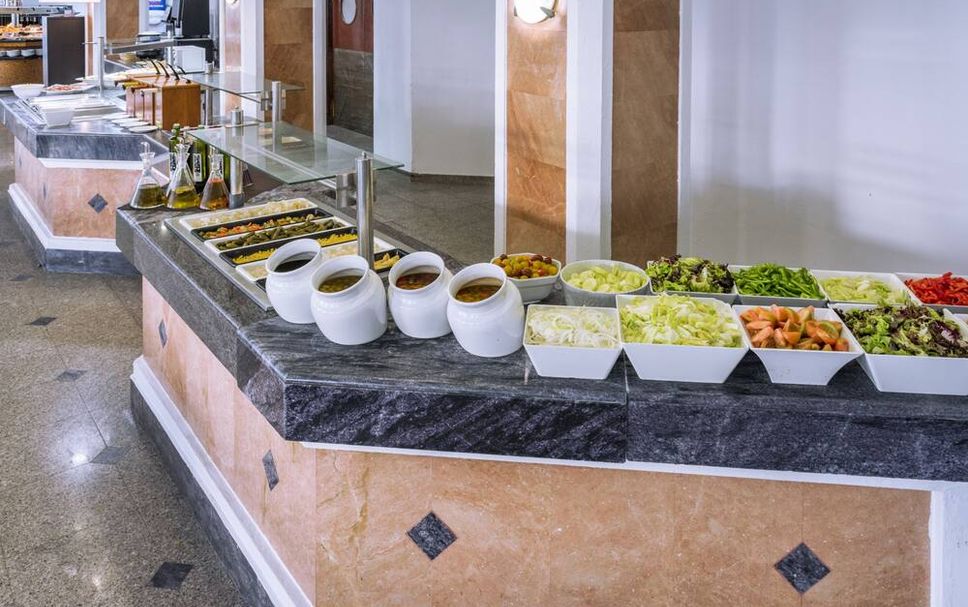 Buffet Photo