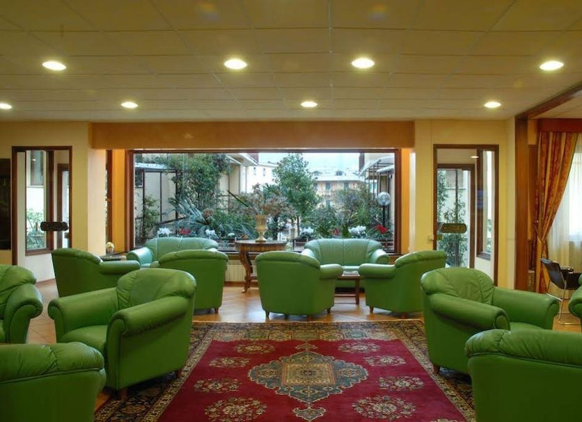 Lounge Photo