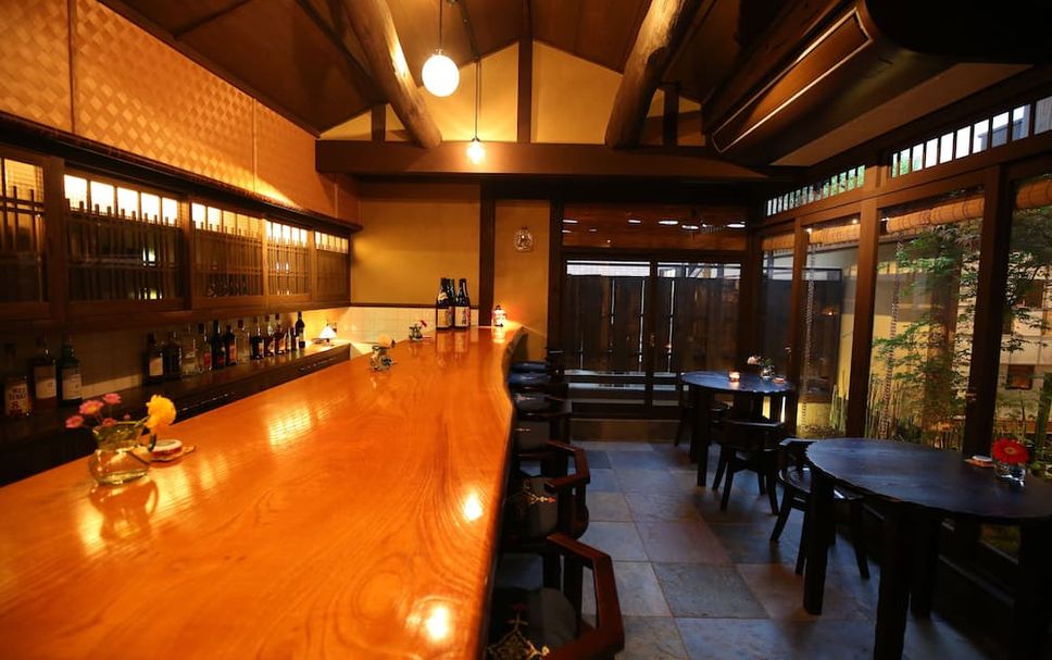 Bar Photo