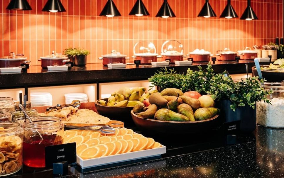 Buffet Photo