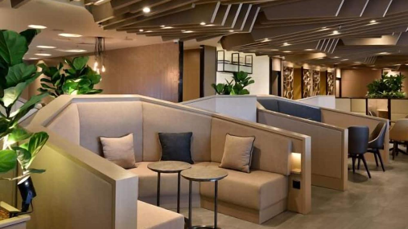 Plaza Premium Lounge - Singapore T1 - Hostel