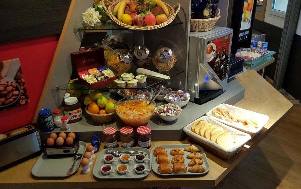 Buffet Photo