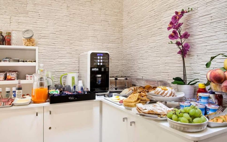 Buffet Photo
