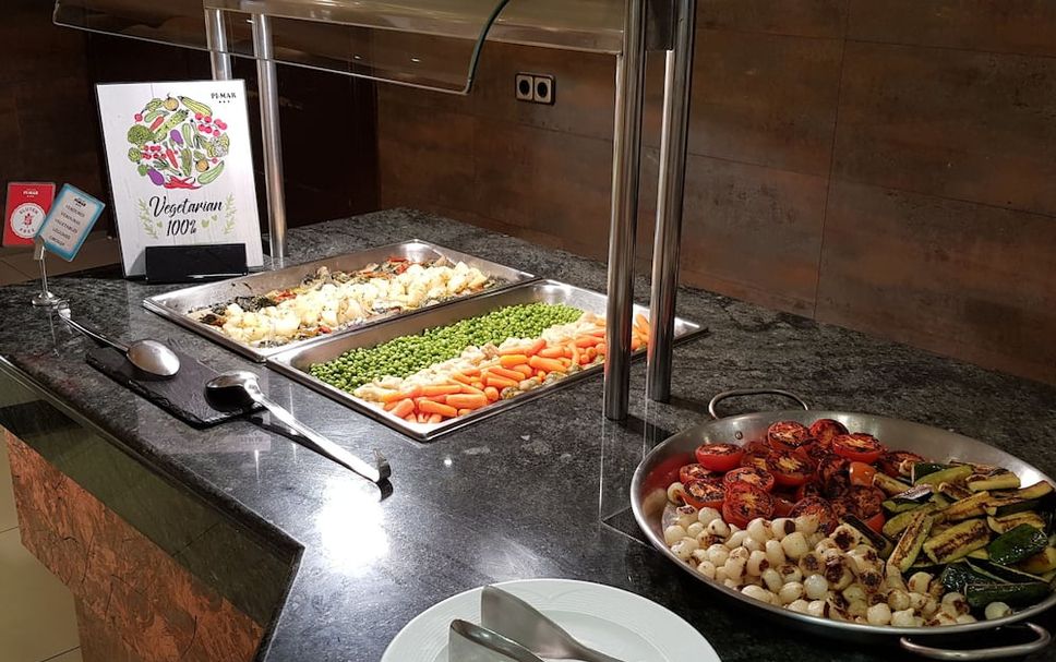 Buffet Photo