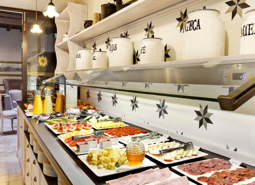 Buffet Photo