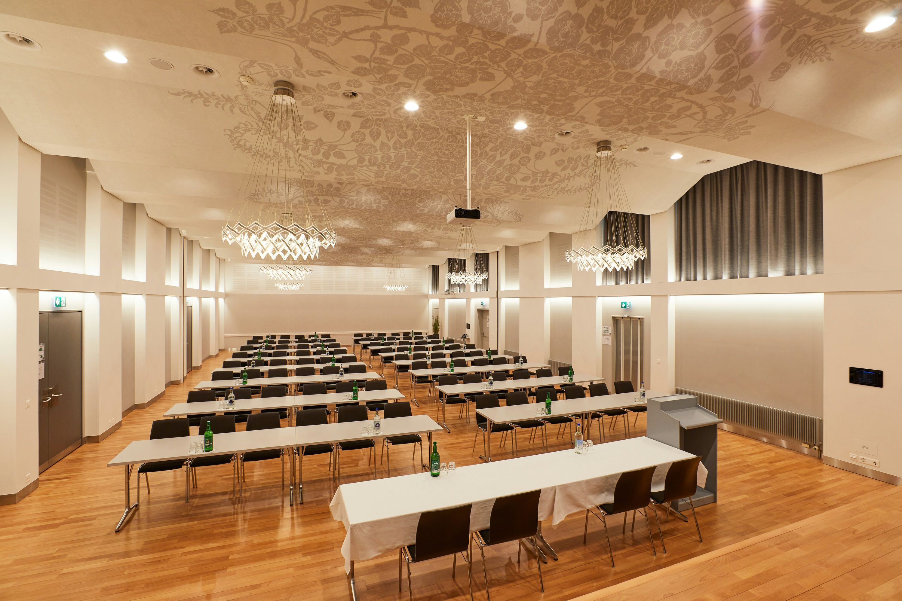 Conference room Photo