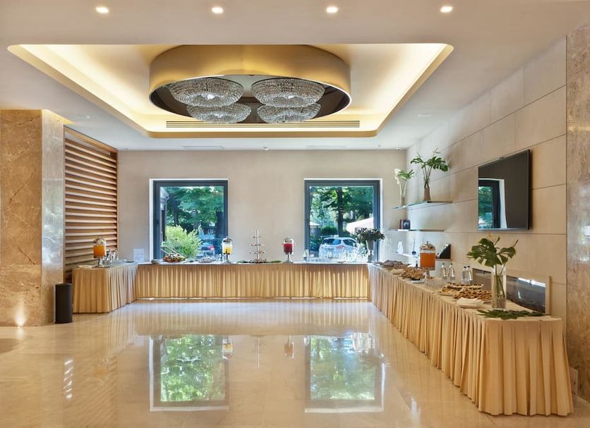 Buffet Photo