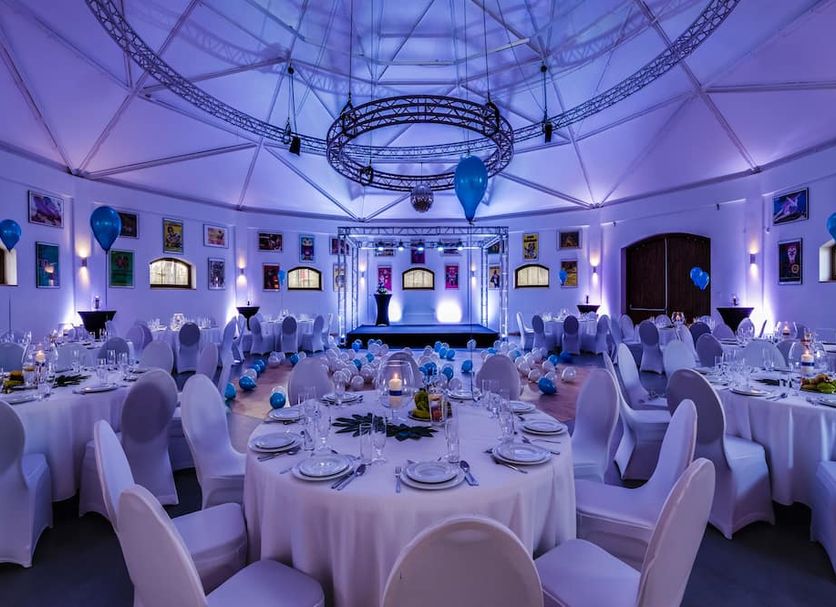 Banquet hall Photo