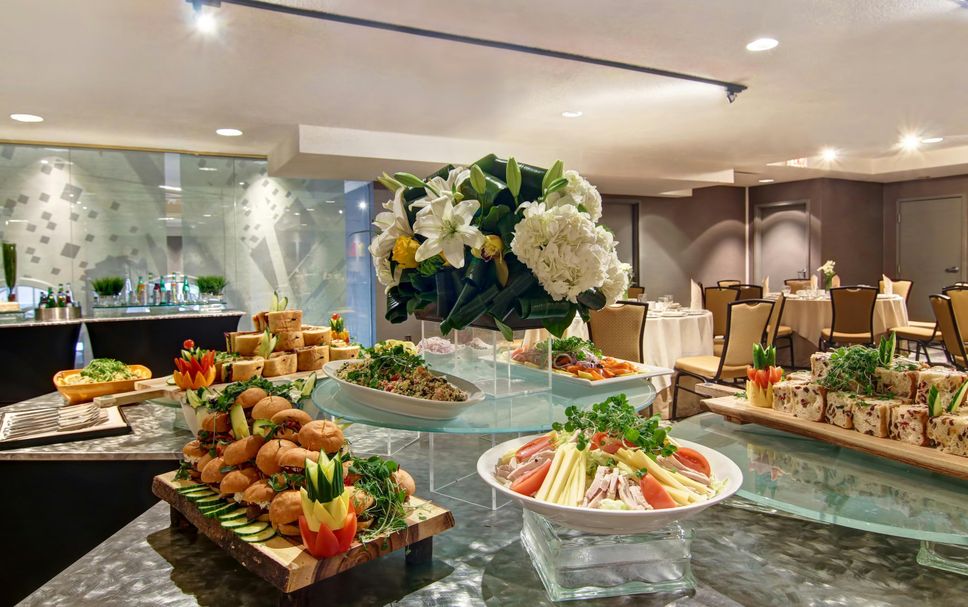 Buffet Photo