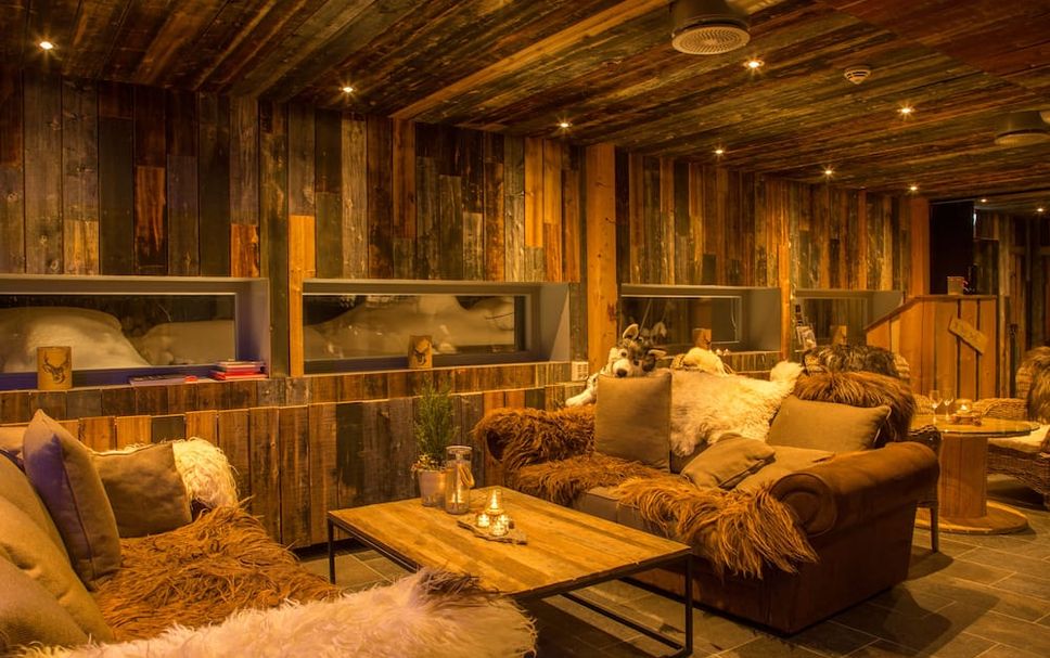 Lounge Photo