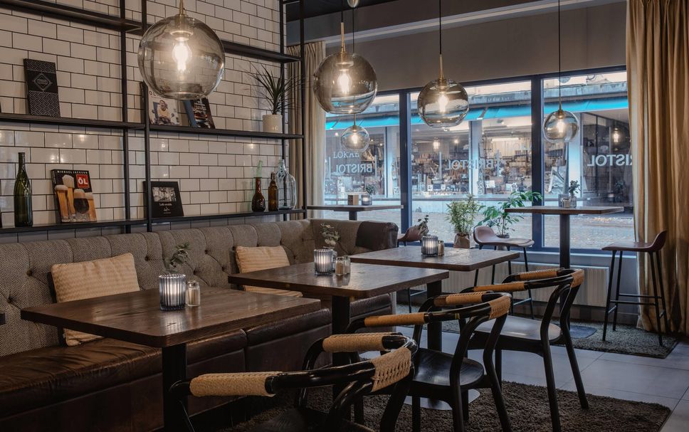 Restaurant Photo