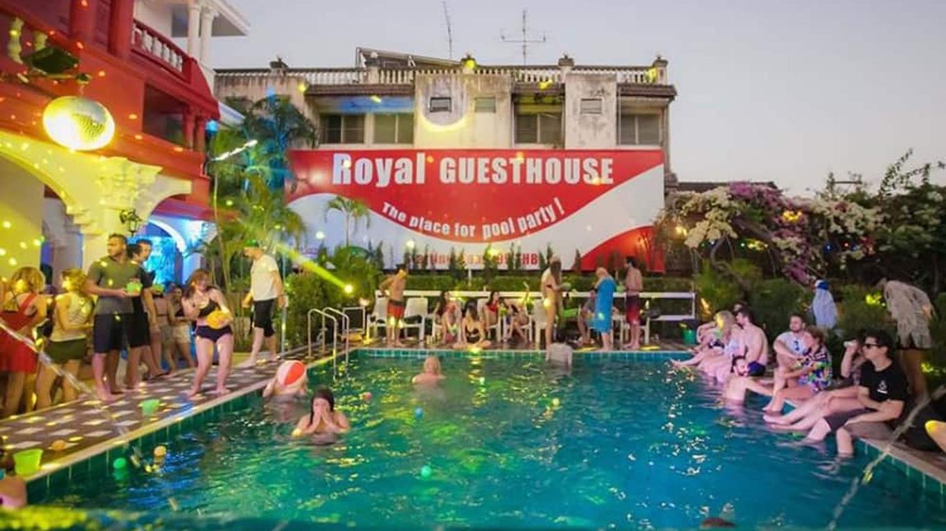 Royal Thapae Gate Guesthouse