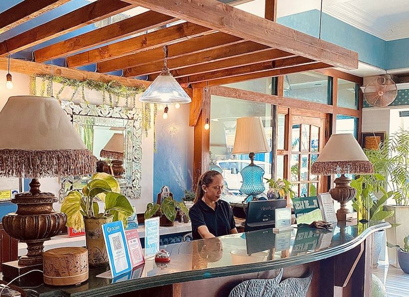 Front desk Photo