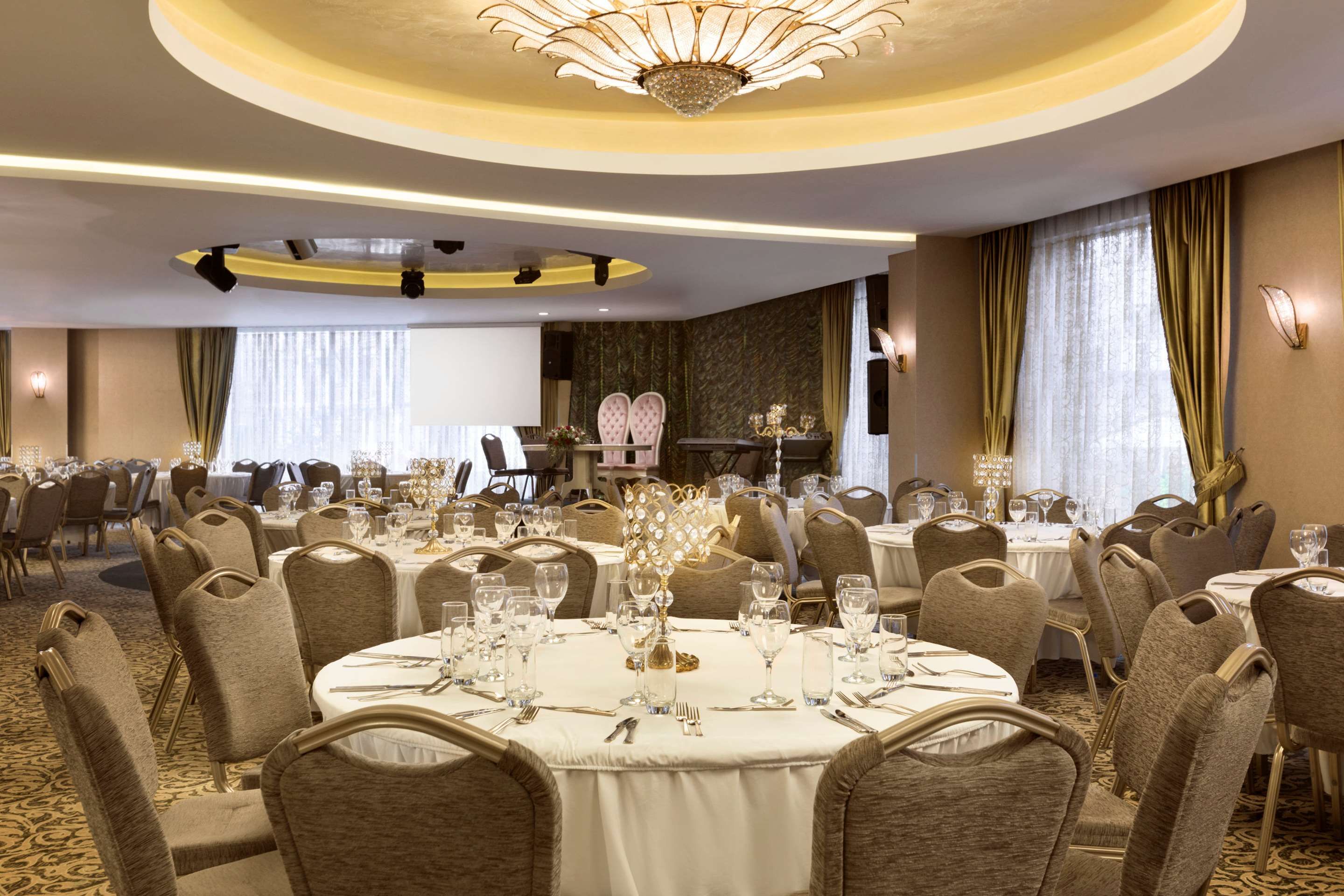 Banquet hall