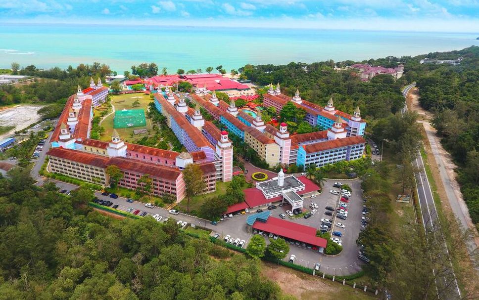 Lotus Desaru Beach Resort Spa, Bandar Penawar HotelsCombined