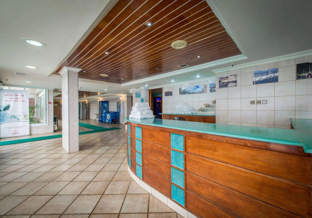 Front desk Photo