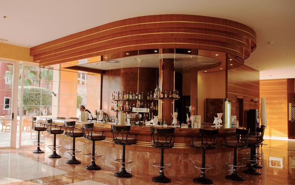 Bar Photo