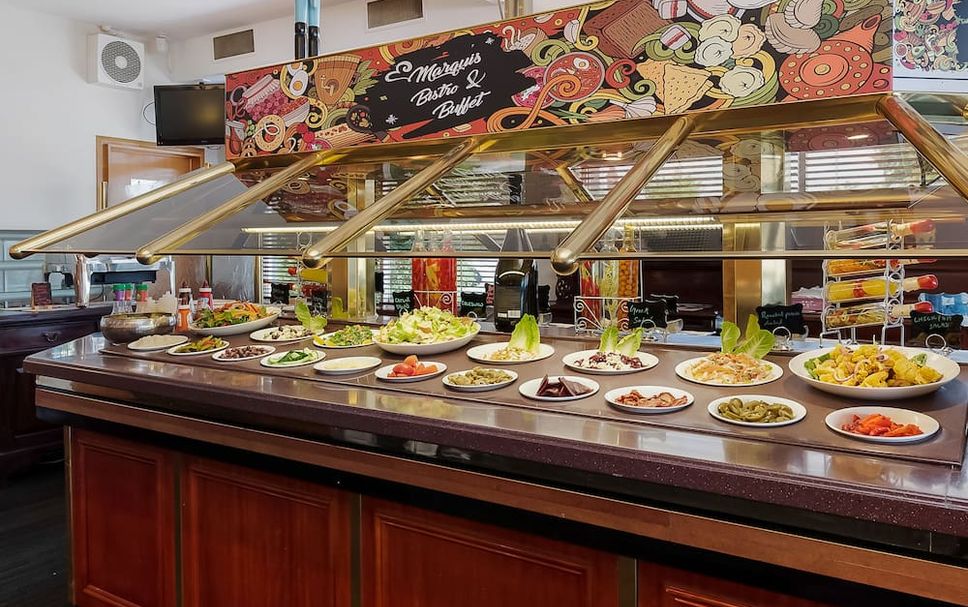 Buffet Photo