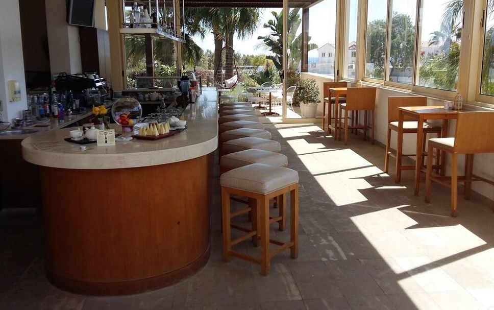 Bar Photo