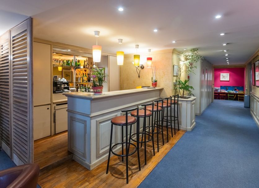 Bar Photo
