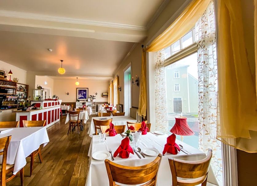Restaurant Photo