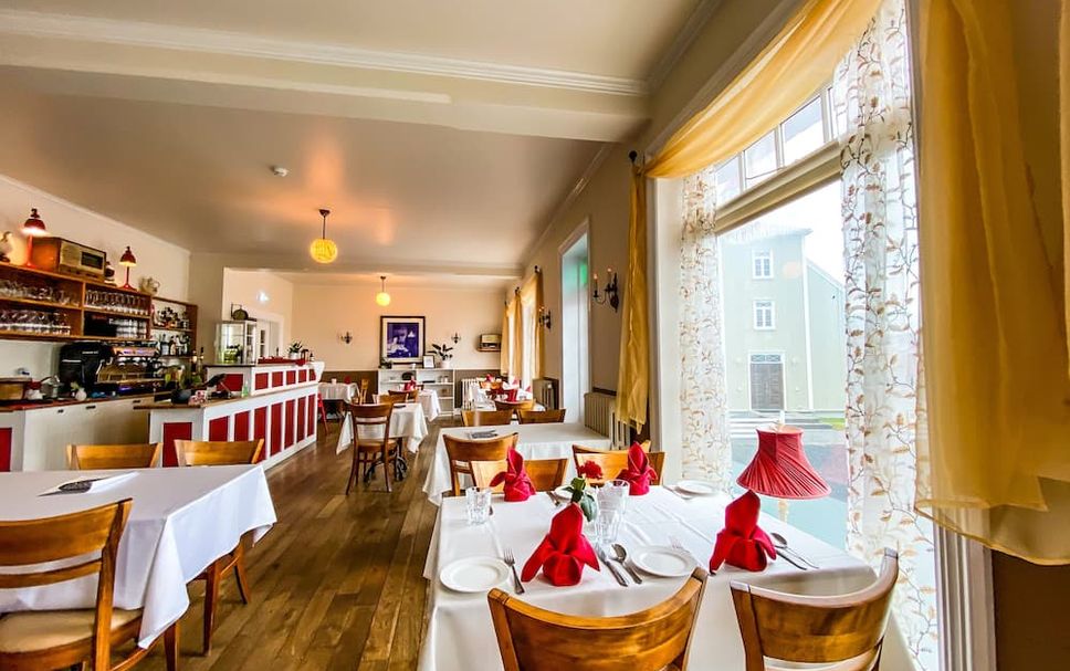 Restaurant Photo